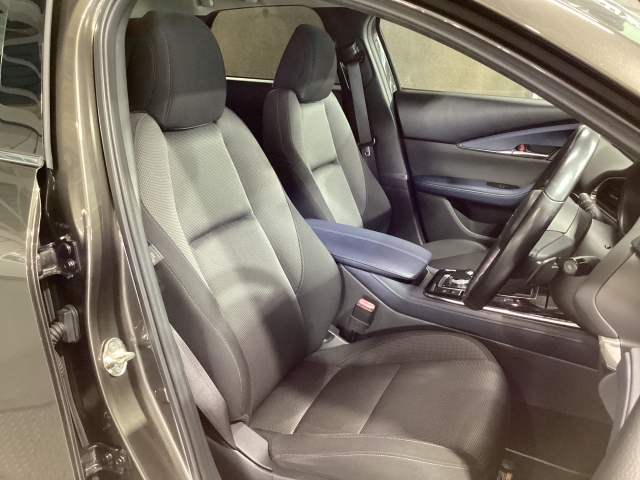 Mazda CX-30 10