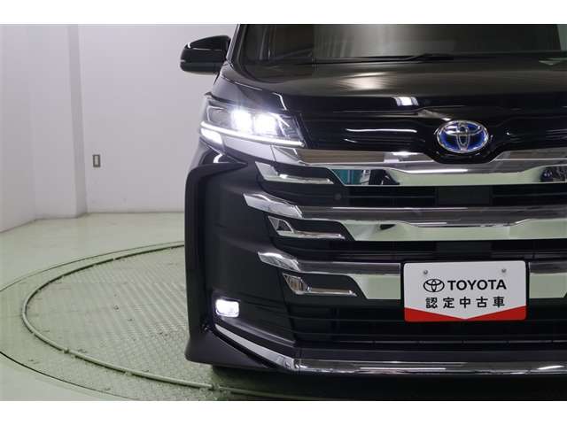 Toyota Noah 10