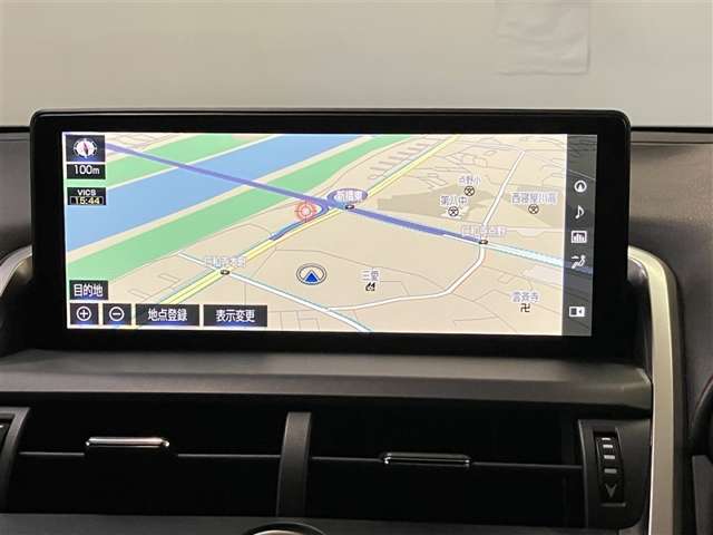 Lexus NX 11