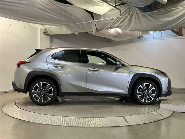 Lexus UX 5
