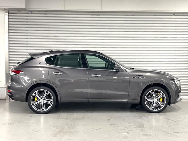 Maserati Levante 12