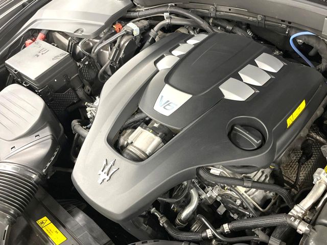 Maserati Levante 8