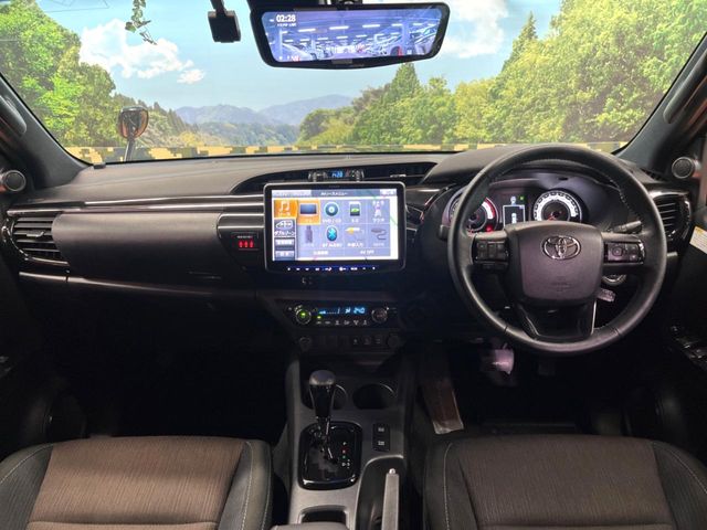 Toyota Hilux 2