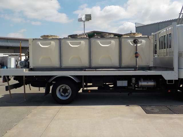 Mitsubishi Fuso Fighter 11