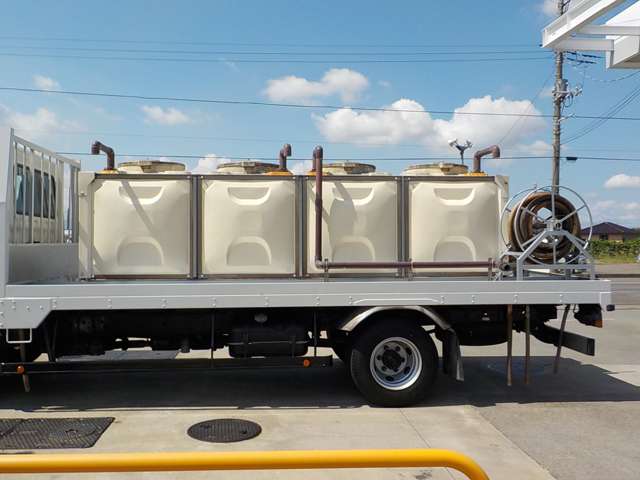 Mitsubishi Fuso Fighter 12