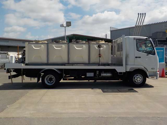 Mitsubishi Fuso Fighter 6