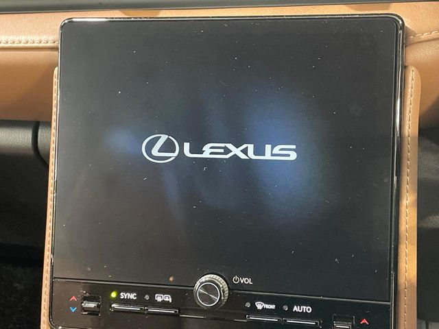 Lexus LBX 6