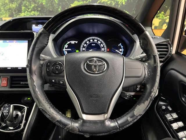 Toyota Esquire 8