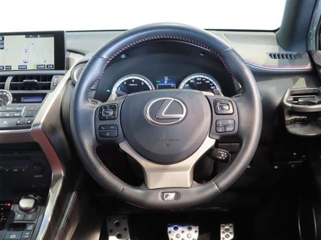 Lexus NX 7