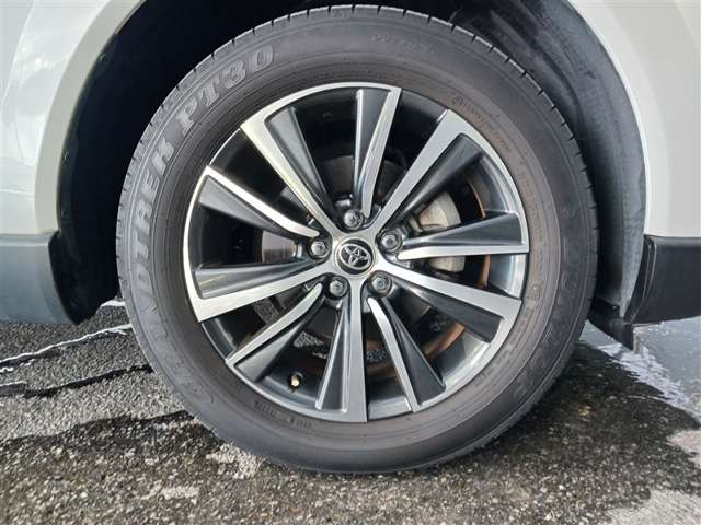 Toyota Harrier 11