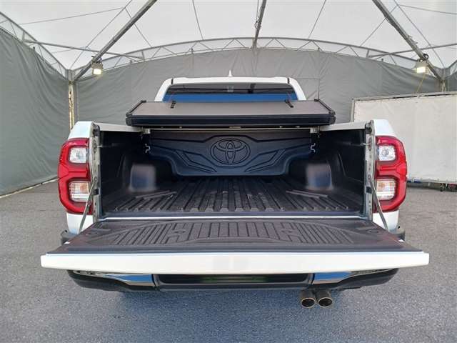 Toyota Hilux 6