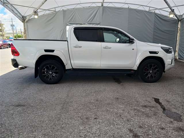 Toyota Hilux 8