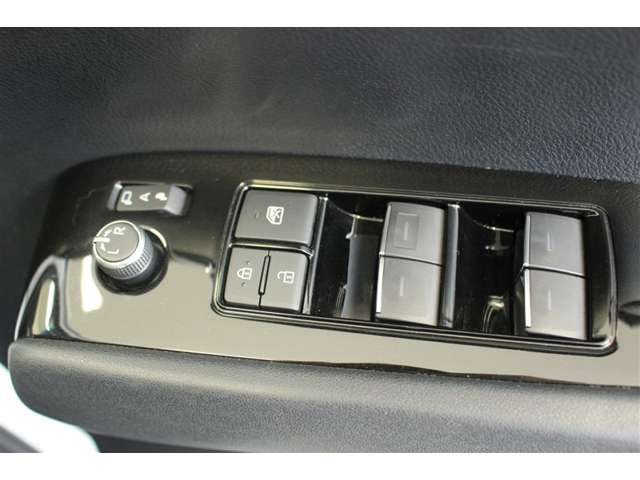 Toyota Alphard 5