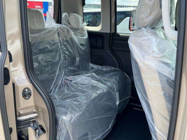 Mitsubishi Delica Mini 12