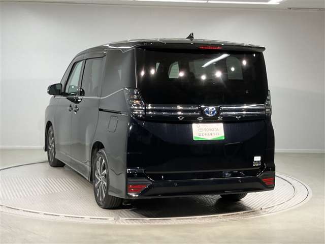 Toyota Voxy 11