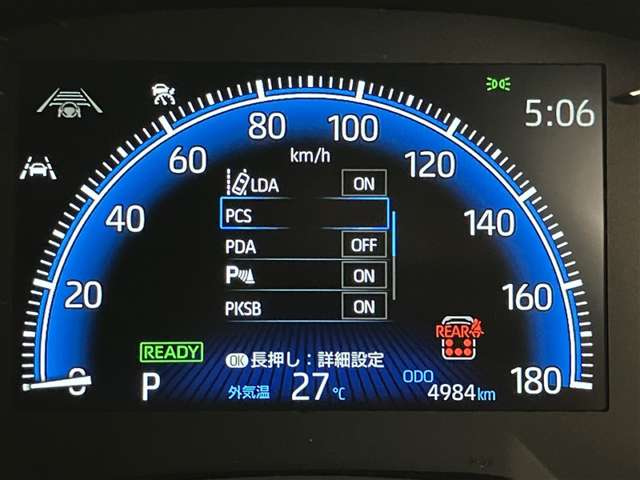 Toyota Voxy 12