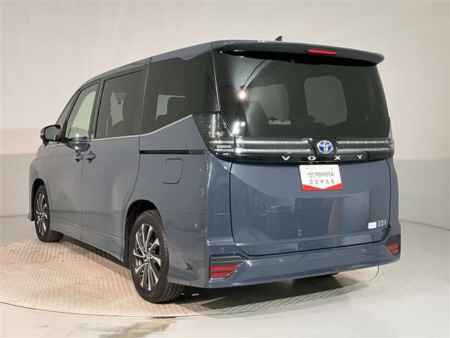 Toyota Voxy 5