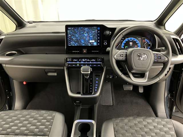 Toyota Voxy 6