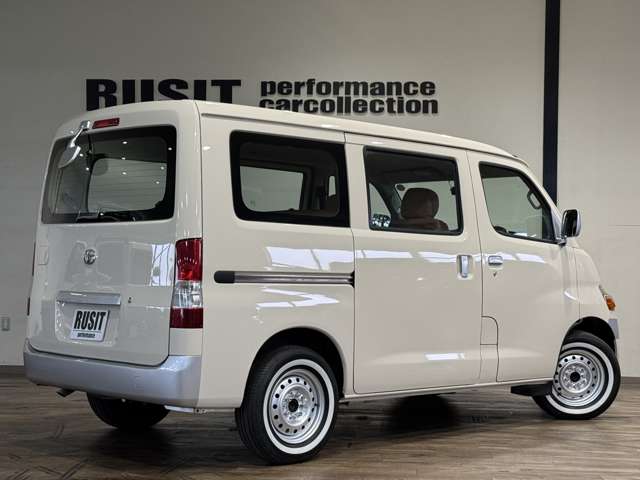 Toyota Town Ace Van 11