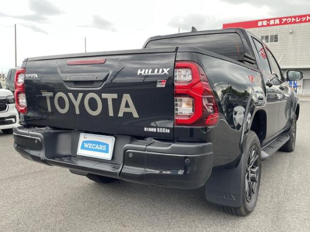 Toyota Hilux 6