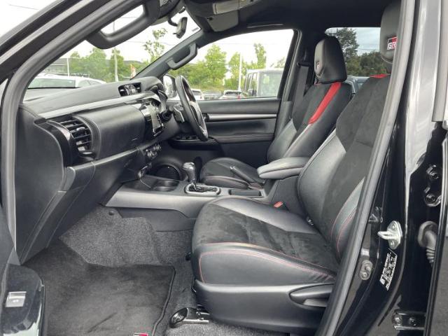 Toyota Hilux 8