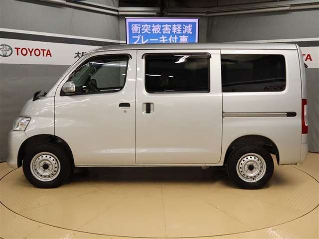 Toyota Town Ace Van 3