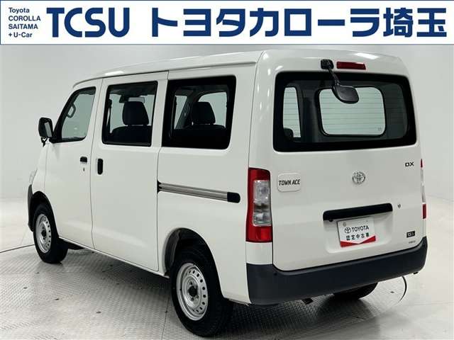 Toyota Town Ace Van 12