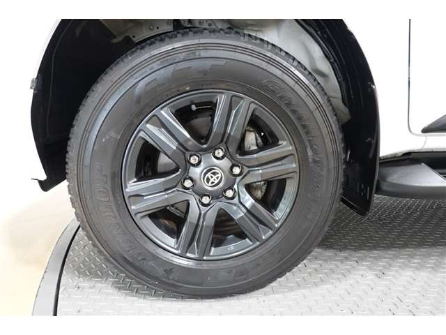 Toyota Hilux 8