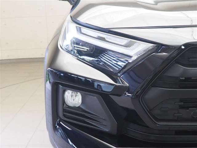Toyota RAV4 8