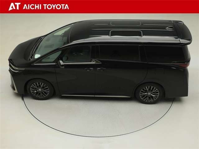 Toyota Vellfire 11