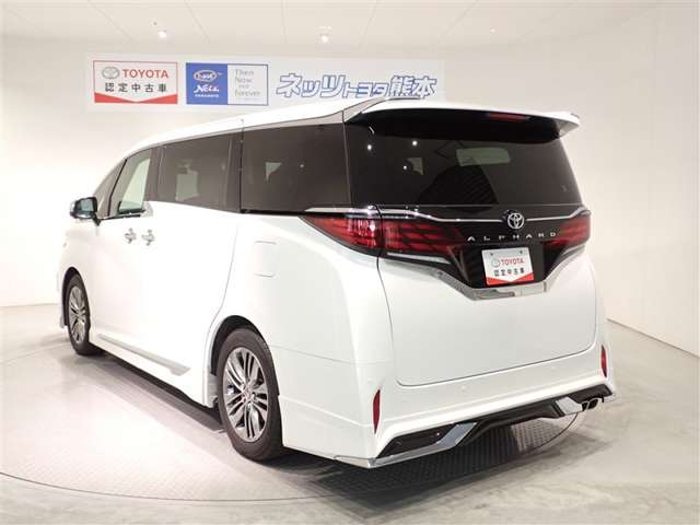 Toyota Alphard 5
