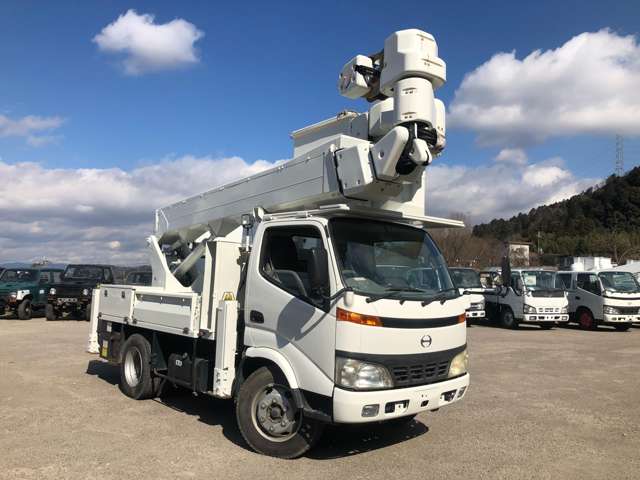 Hino Dutro 4