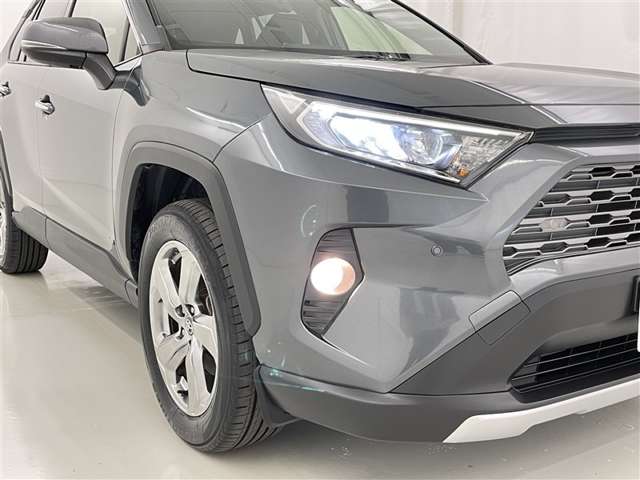 Toyota RAV4 8