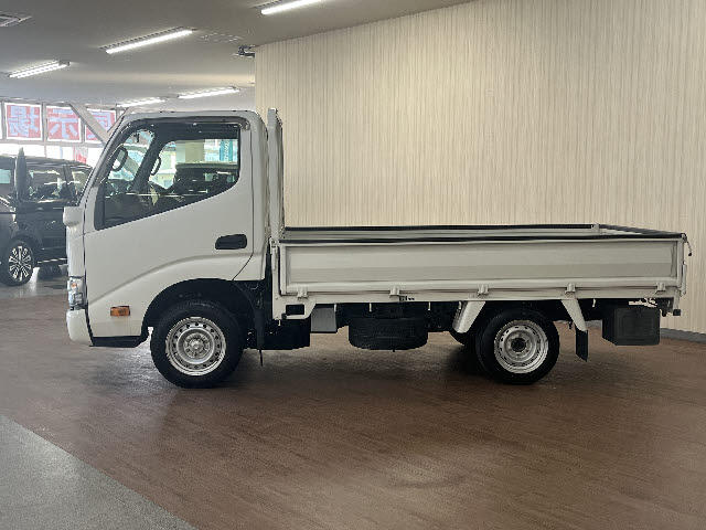 Toyota Toyoace 11