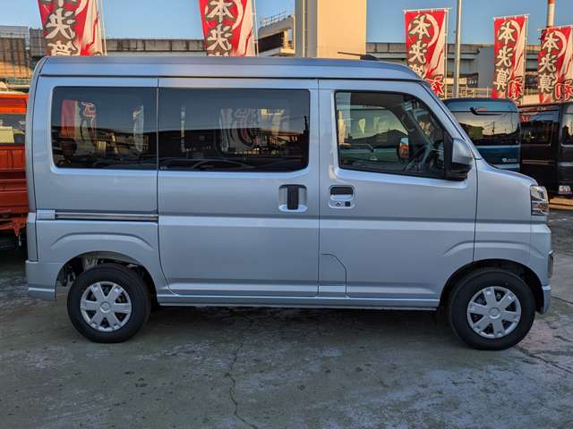 Daihatsu Hijet Cargo 11