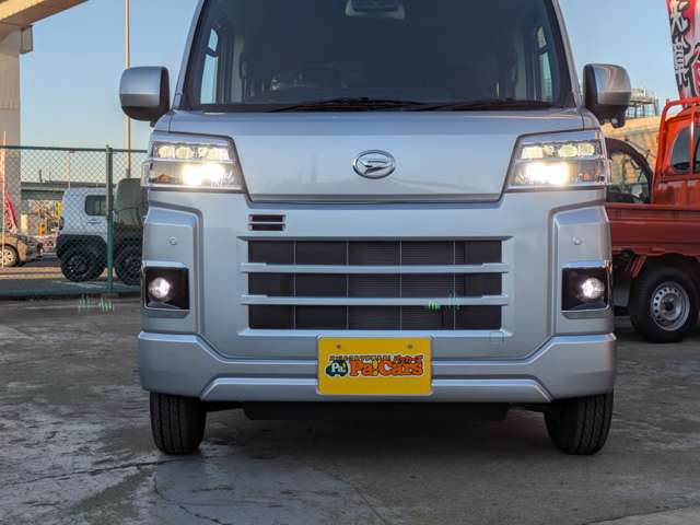 Daihatsu Hijet Cargo 9