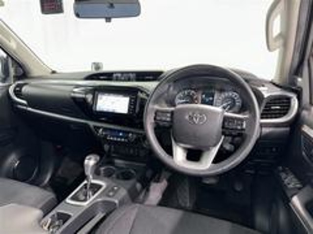 Toyota Hilux 9