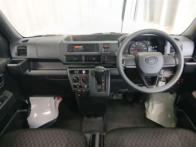 Daihatsu Hijet Cargo 8