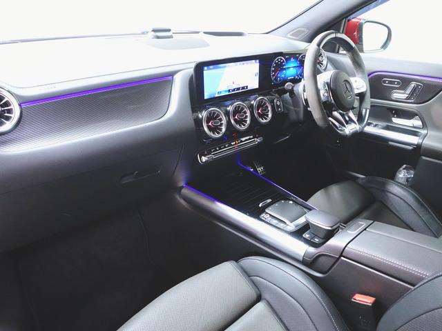 Mercedes-Benz GLA-Class 11