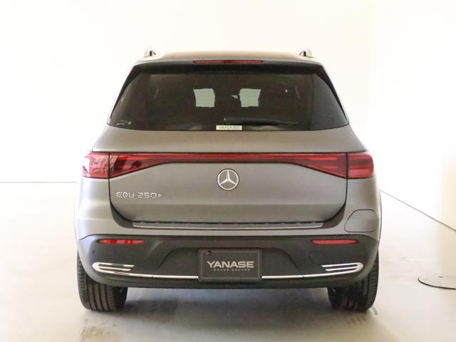 Mercedes-Benz EQB 3