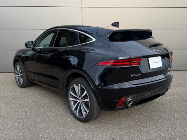 Jaguar E-Pace 11