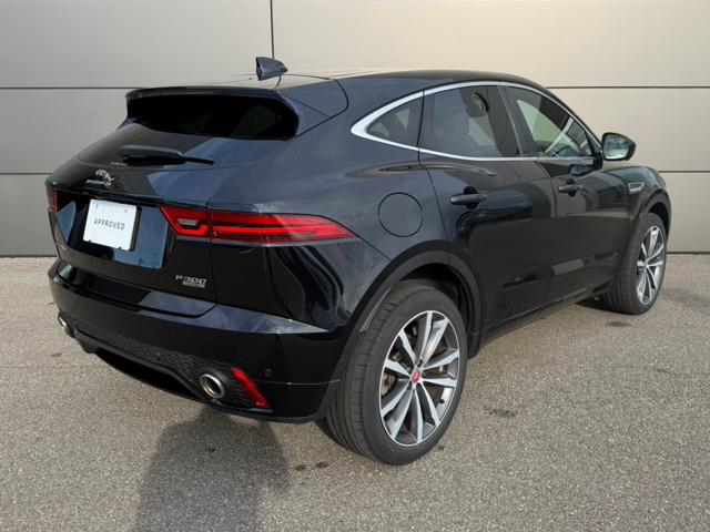 Jaguar E-Pace 9