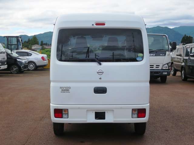 Nissan NV100 Clipper 4