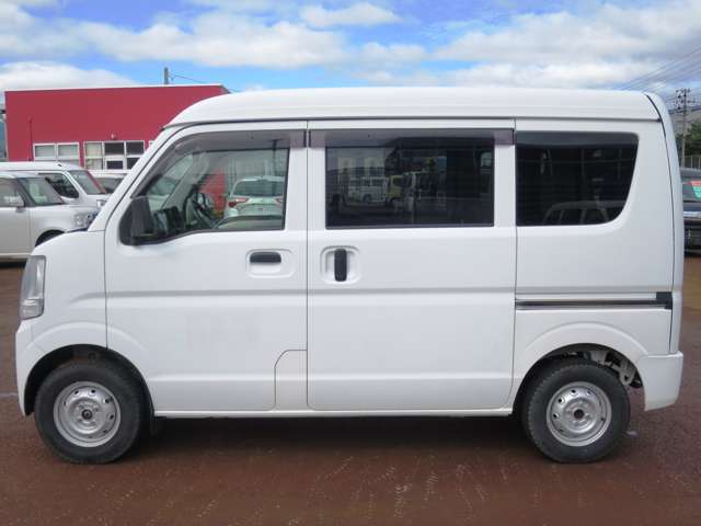 Nissan NV100 Clipper 5