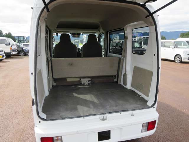 Nissan NV100 Clipper 8