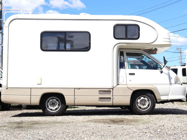 Toyota Light Ace Truck 12
