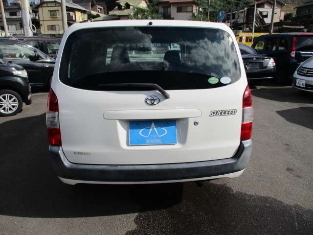 Toyota Succeed Van 9