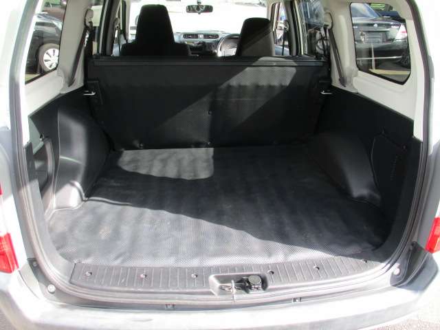 Toyota Succeed Van 10
