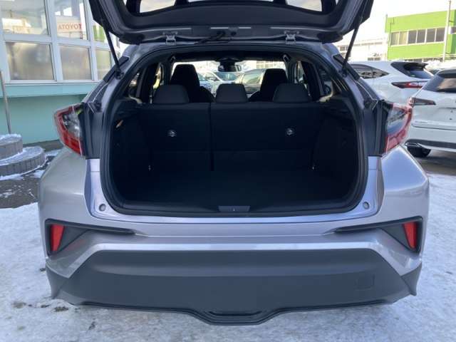 Toyota C-HR 11