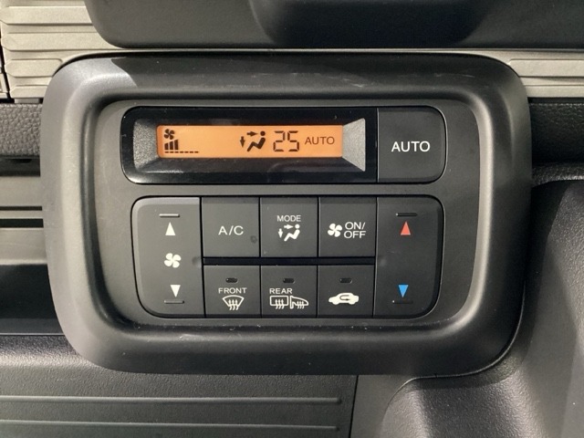 Honda N-VAN 11